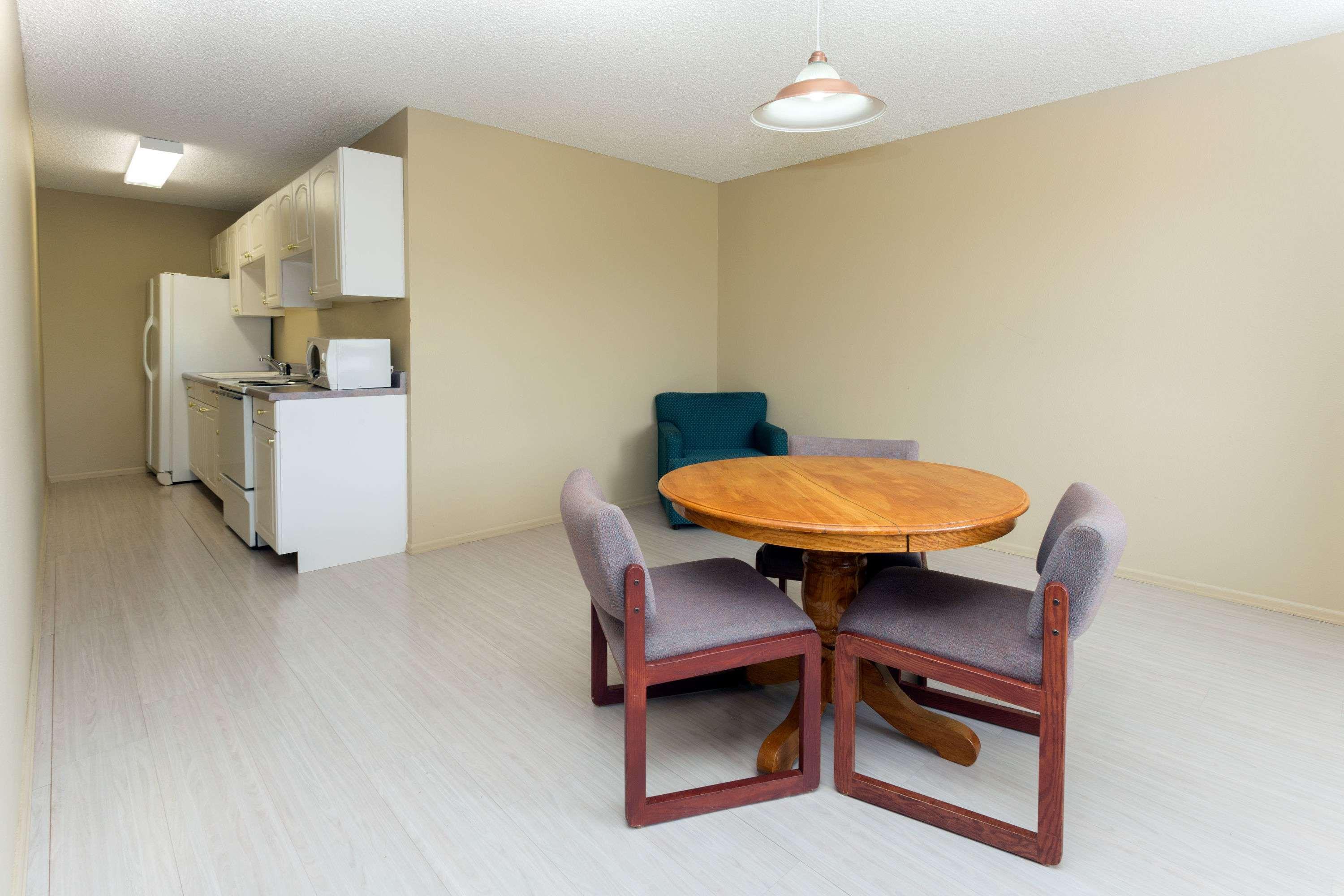 Days Inn By Wyndham Colorado Springs Airport Экстерьер фото